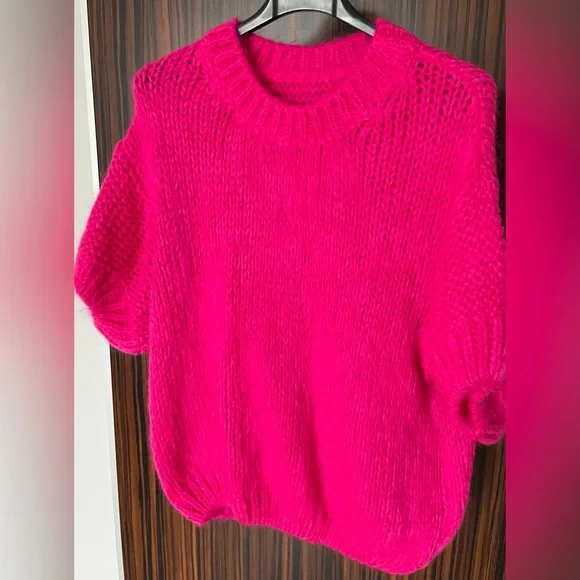 Women's Pink Short Sleeve Sweater - Picture 2 of 4